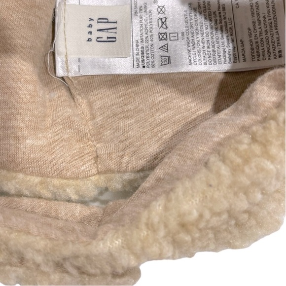 030 Gap 0-3 Month Baby Beige Sherpa Bear Hat & Mitten Set - Picture 3 of 4